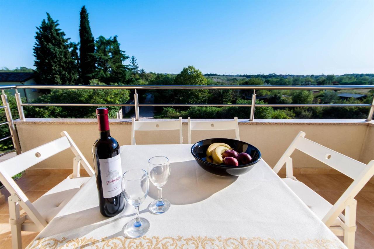 App Zlatar Apartment Umag Bagian luar foto